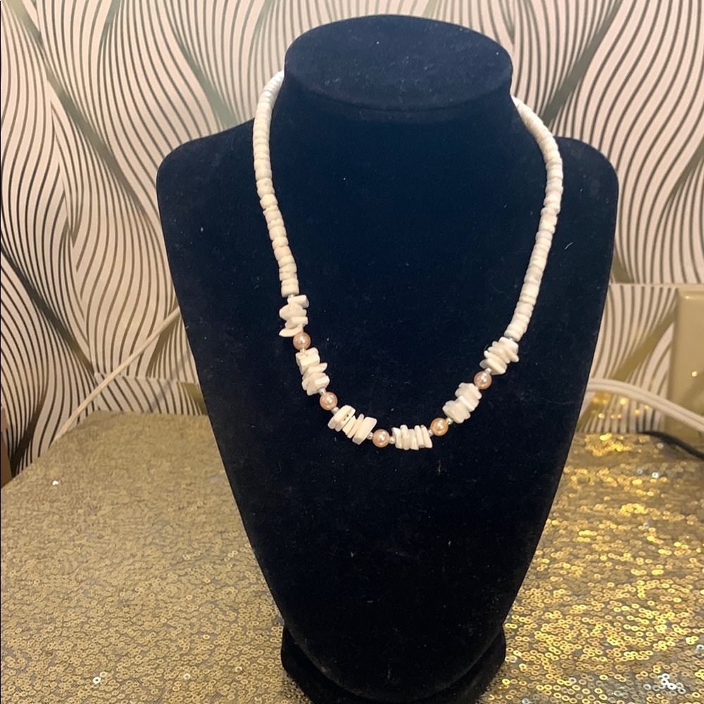 Vintage Hawaiian White Authentic Pulka Shell & Faux  Pearl Beach Necklace 16”